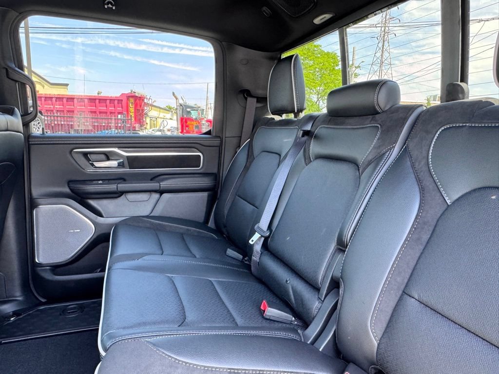 New 2026 RAM 1500 Laramie AWD/4WD image 17