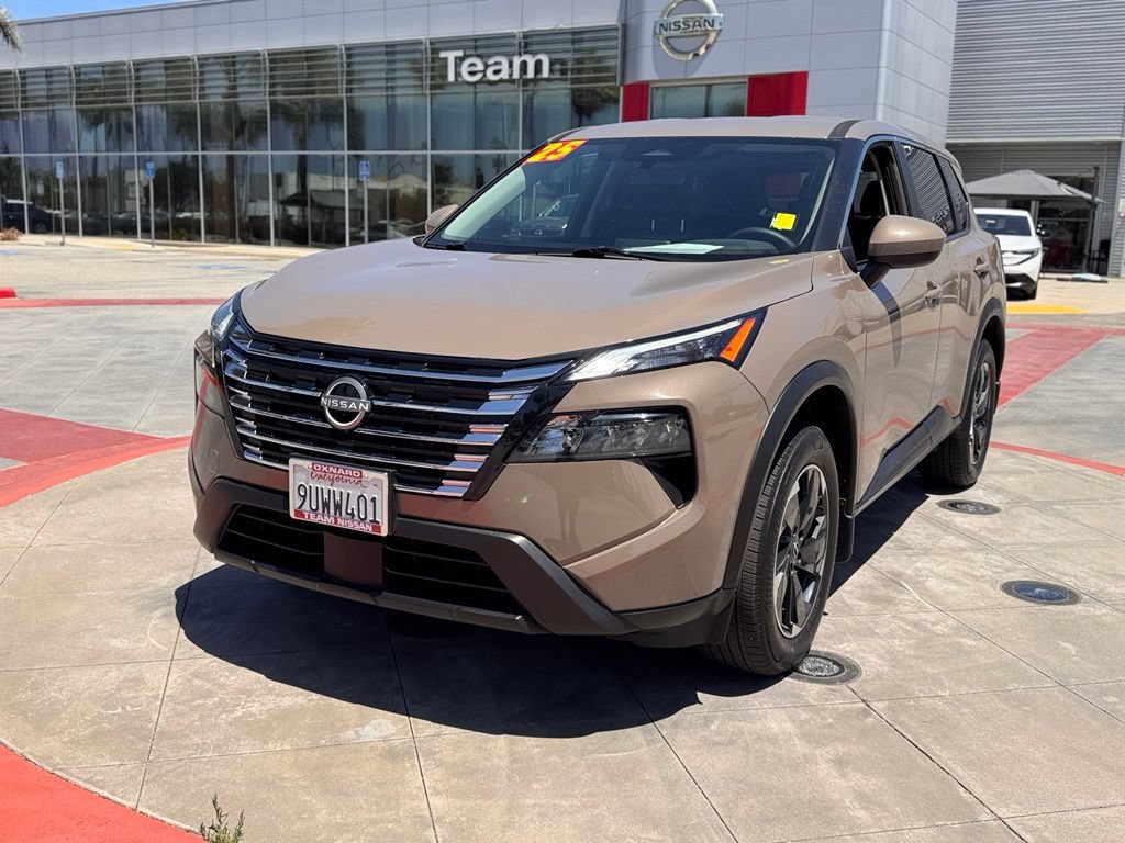 Certified 2025 Nissan Rogue SV AWD/4WD video 4