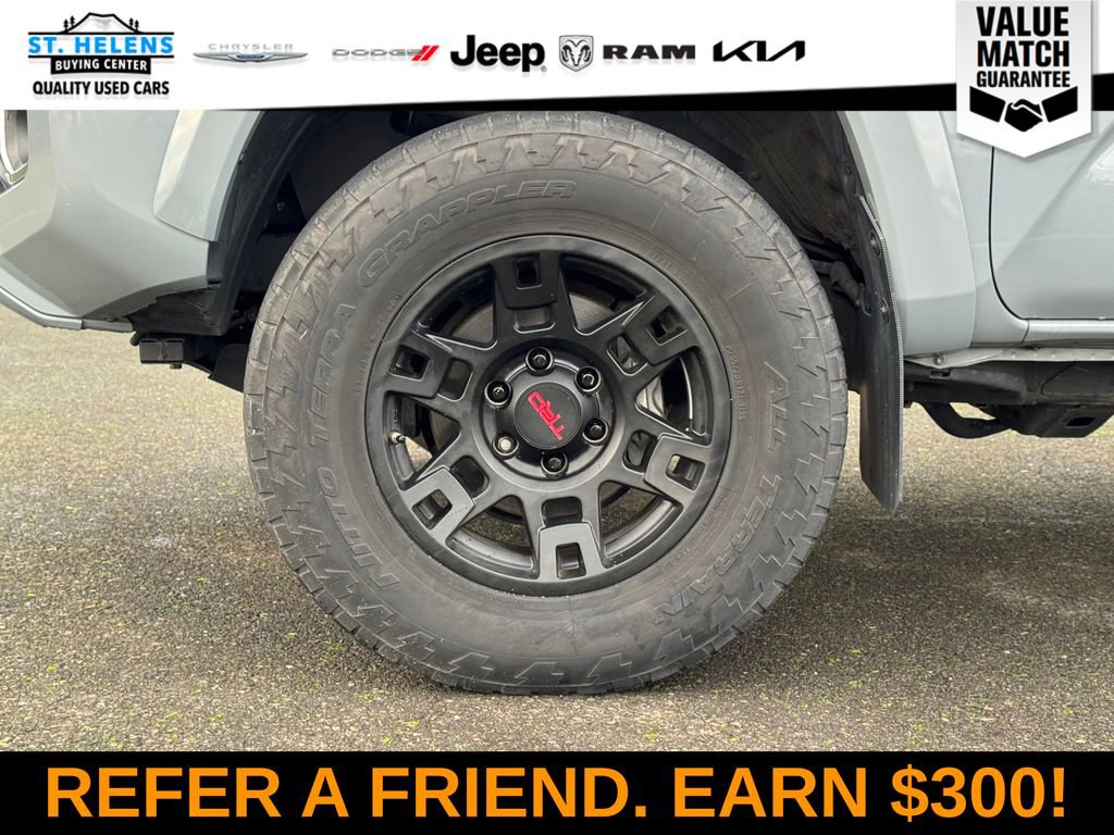 Used 2020 Toyota Tacoma Limited image 13