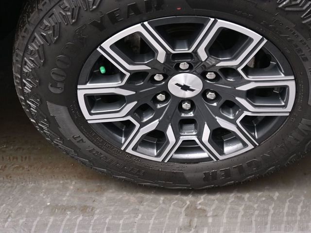 Used 2024 Chevrolet Colorado Z71 w/ Z71 Convenience Package 2 image 29