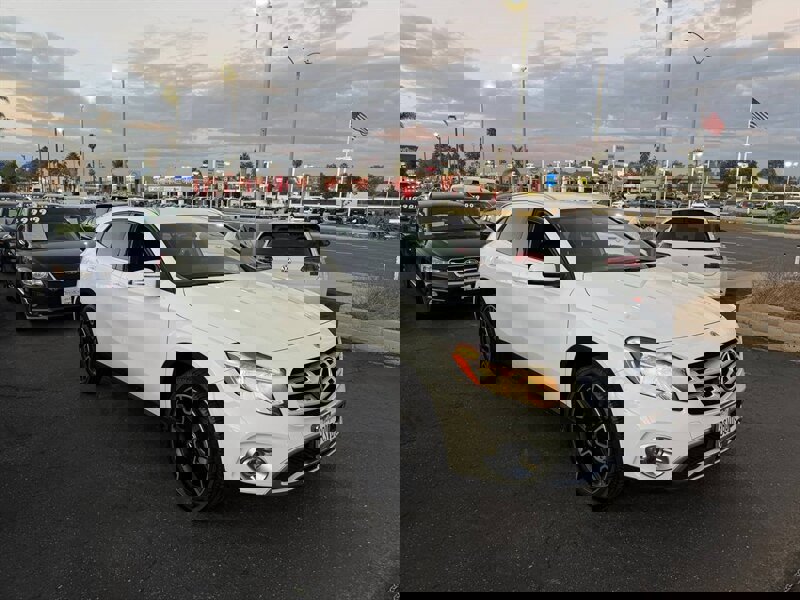 Used 2020 Mercedes-Benz GLA 250 4MATIC w/ Convenience Package image 2