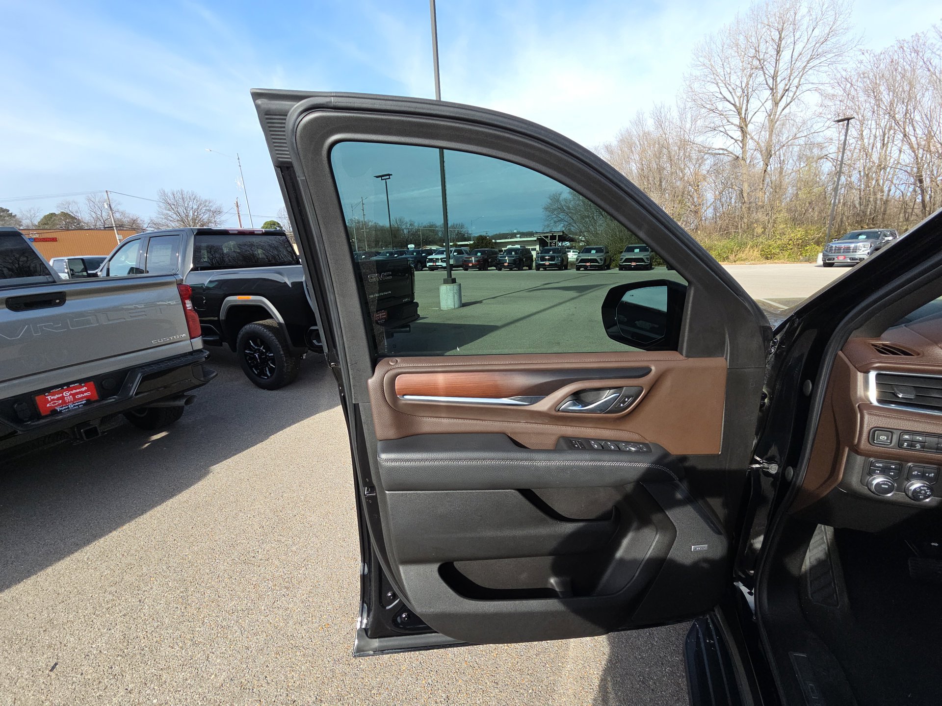 Certified 2021 GMC Yukon Denali image 12