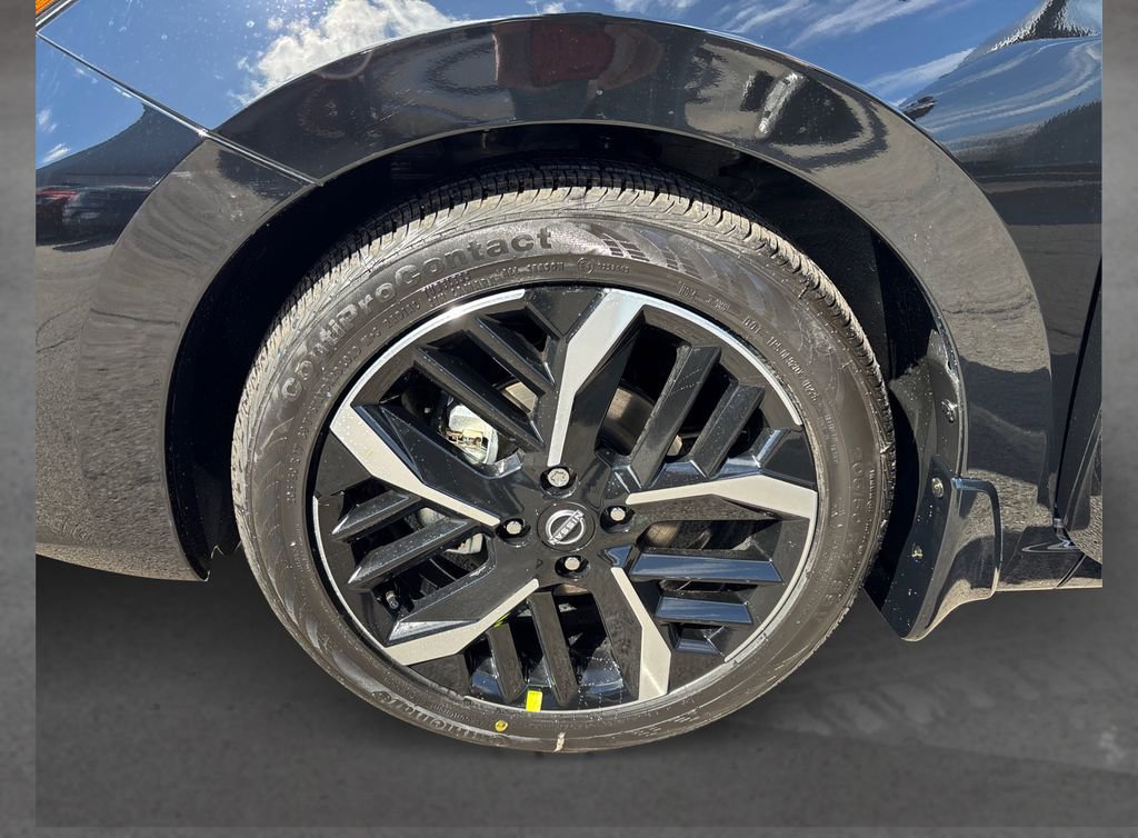 New 2025 Nissan Versa SR image 11
