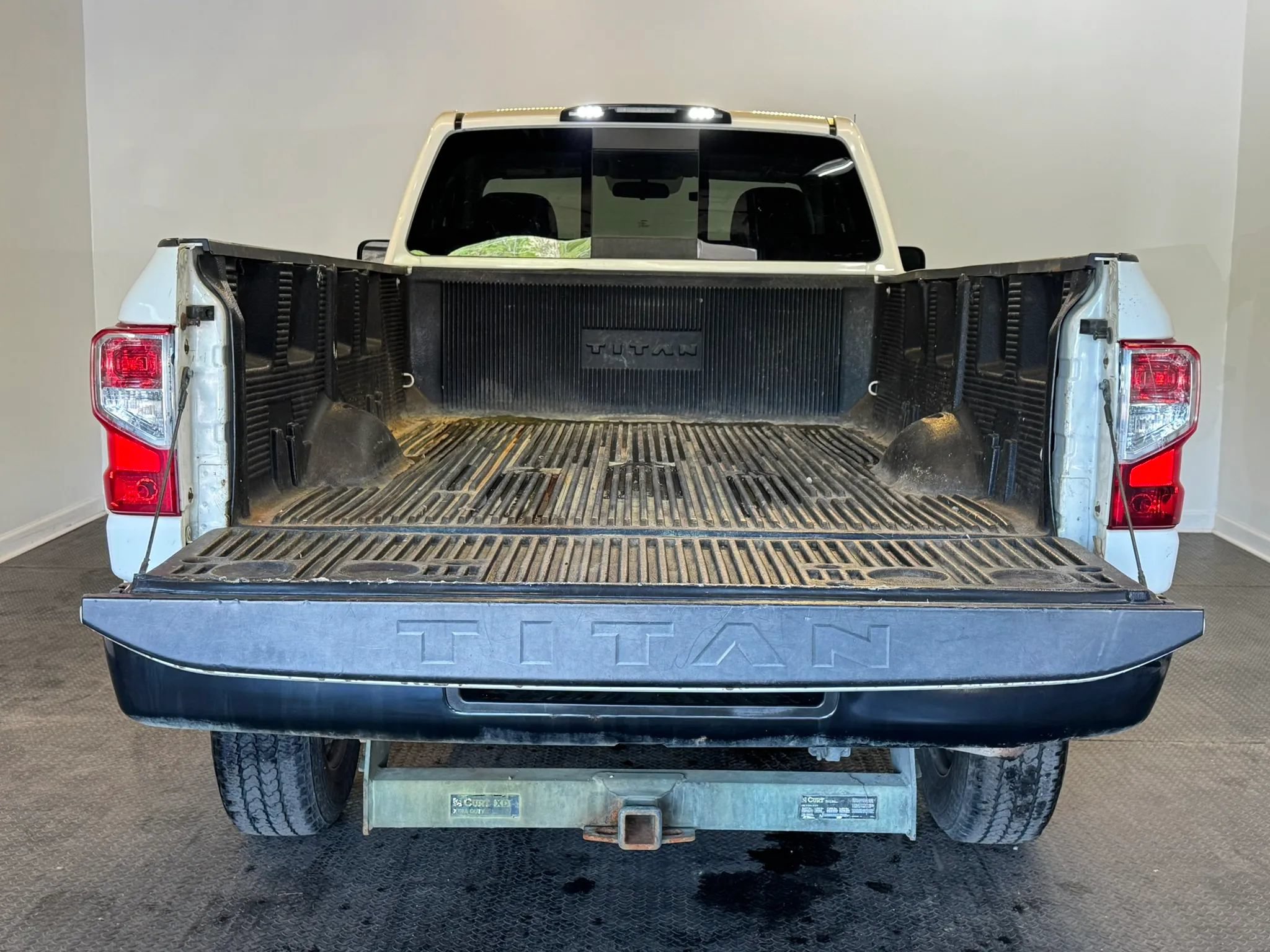 Used 2018 Nissan Titan S AWD/4WD image 23