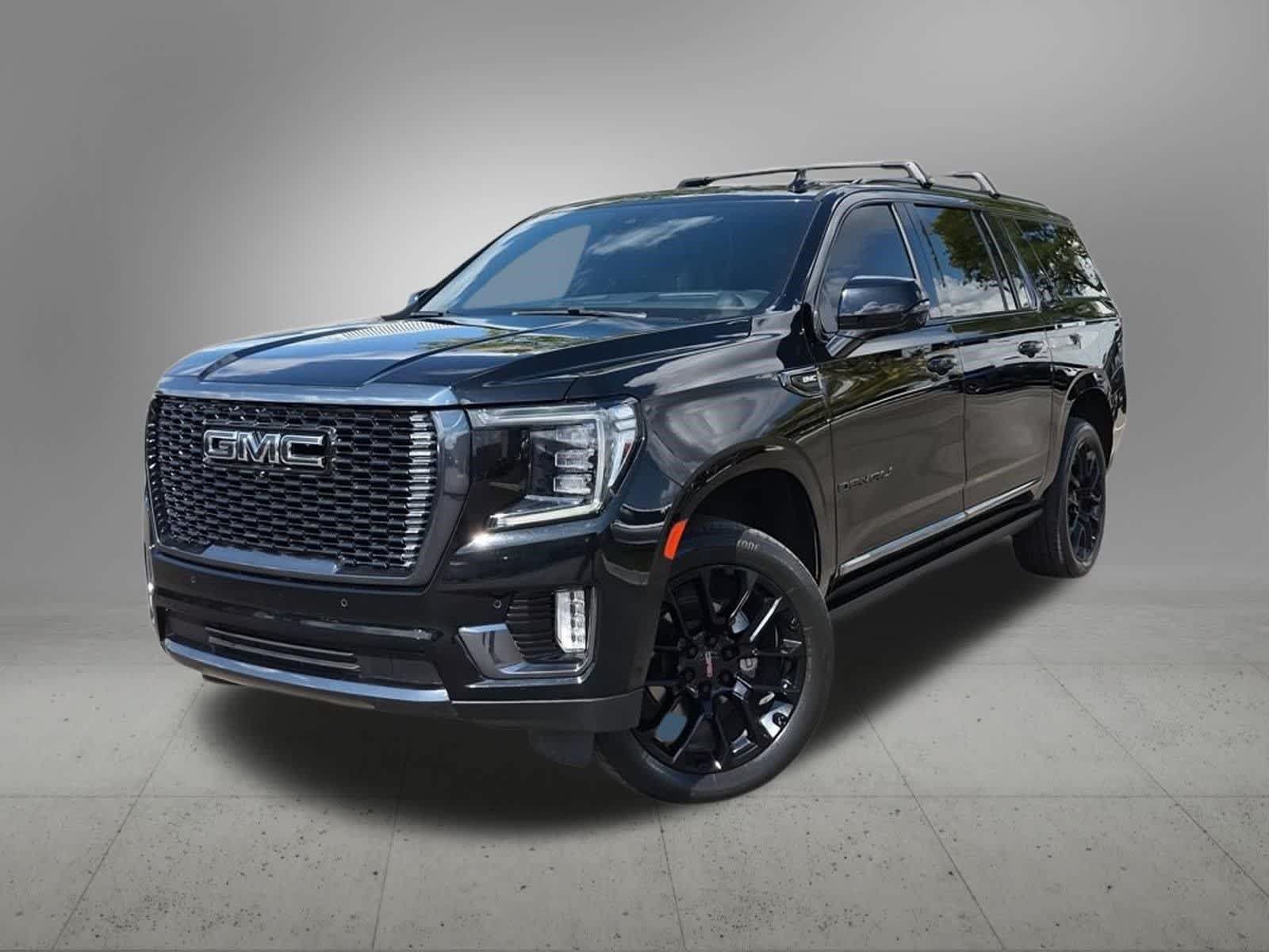 Used 2023 GMC Yukon XL Denali Ultimate AWD/4WD image 1