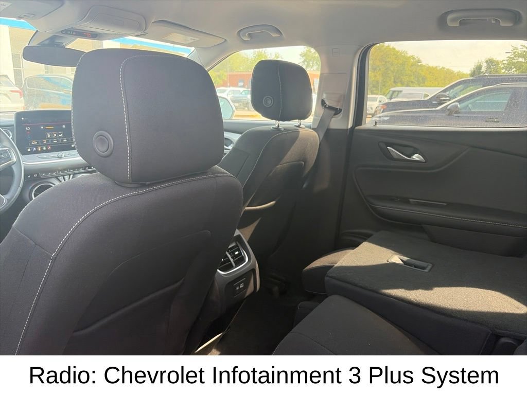 Used 2025 Chevrolet Blazer LT FWD image 11