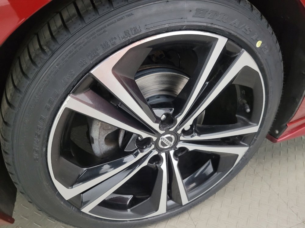 Used 2020 Nissan Sentra SR FWD image 31
