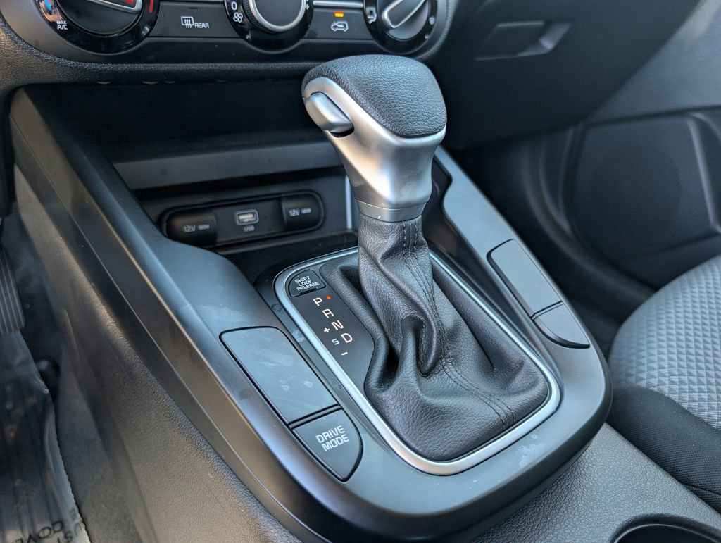 Certified 2025 Kia Soul LX image 29