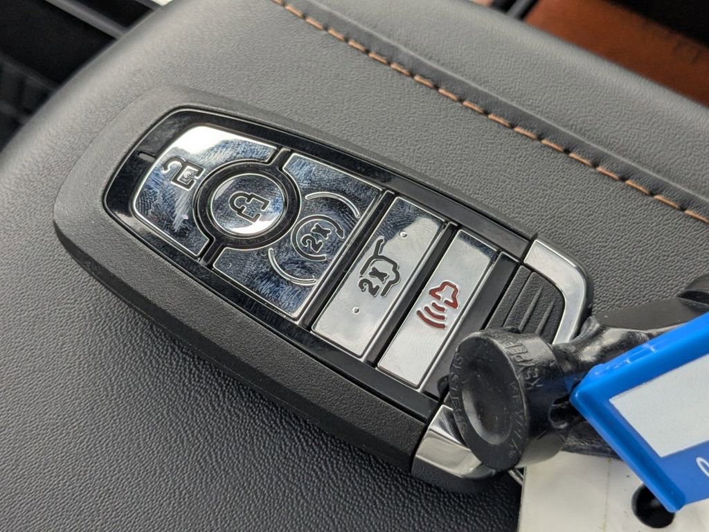 New 2025 Lincoln Navigator L Black Label image 34