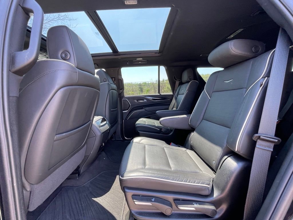 Used 2024 Cadillac Escalade Sport w/ LPO, ONYX Package AWD/4WD image 26