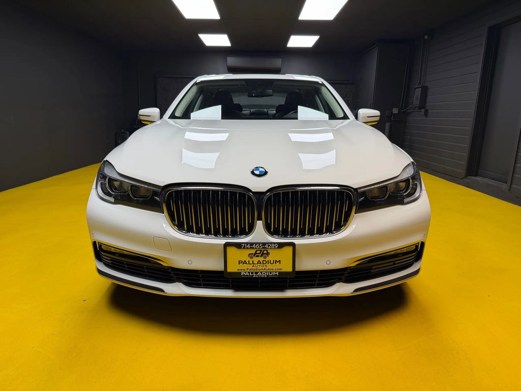 Used 2016 BMW 740i RWD image 2