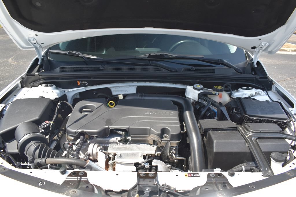 Used 2023 Chevrolet Malibu RS FWD image 14