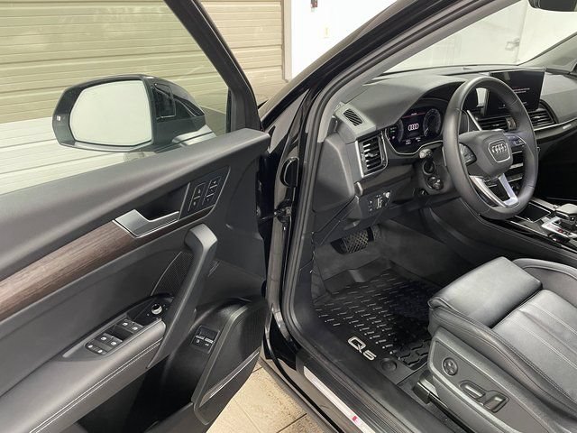 Used 2024 Audi Q5 e Prestige w/ Prestige Package AWD/4WD image 11