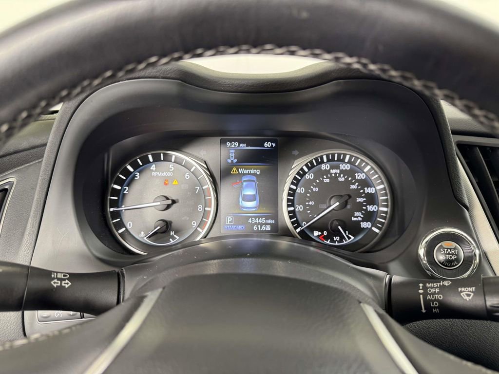 Used 2020 INFINITI Q50 Luxe w/ Essential Package (3.0T Luxe) AWD/4WD image 3
