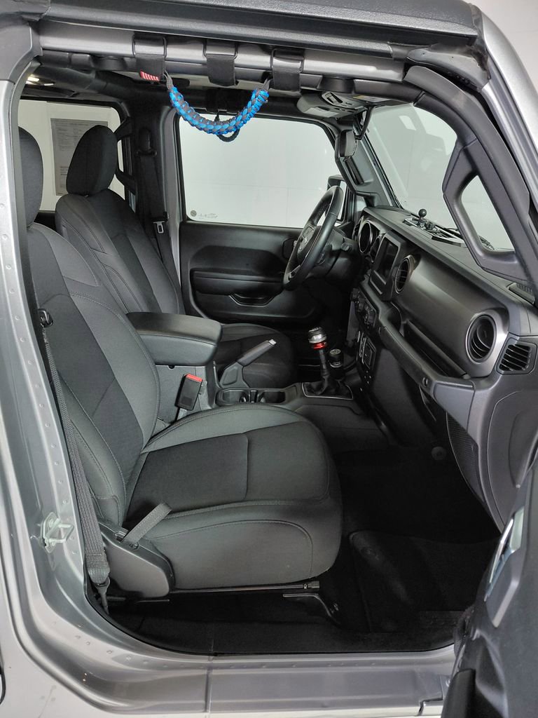 Certified 2021 Jeep Gladiator Sport AWD/4WD image 15