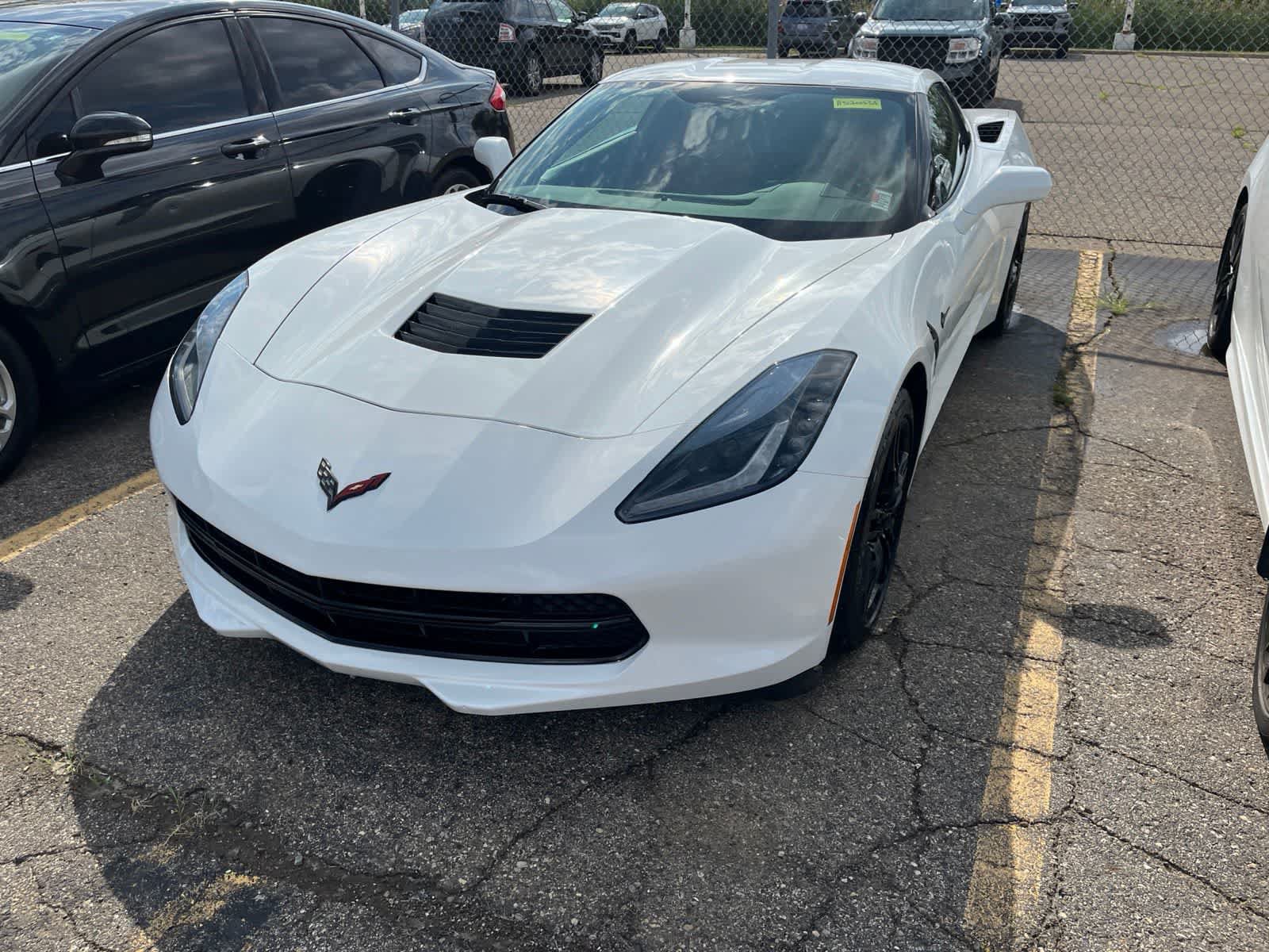 Used 2017 Chevrolet Corvette Stingray Coupe w/ Carbon Flash Badge Package RWD image 4