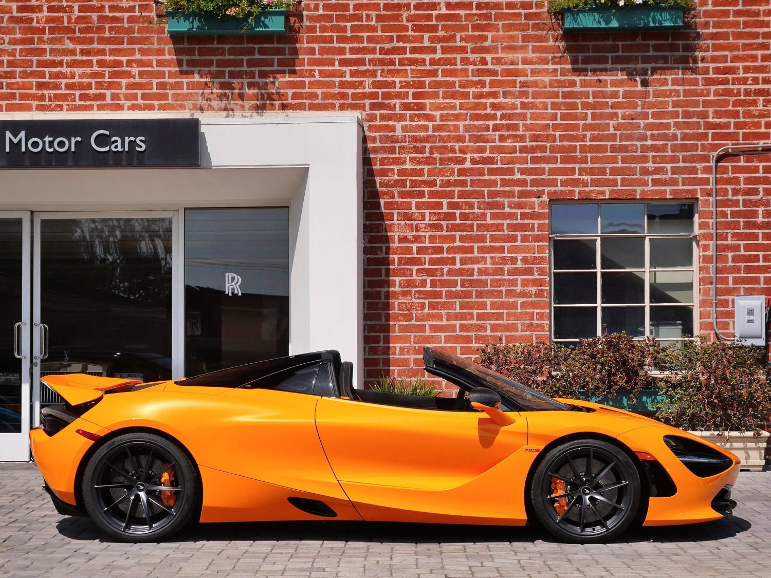 Used 2023 McLaren 720S Performance RWD image 3