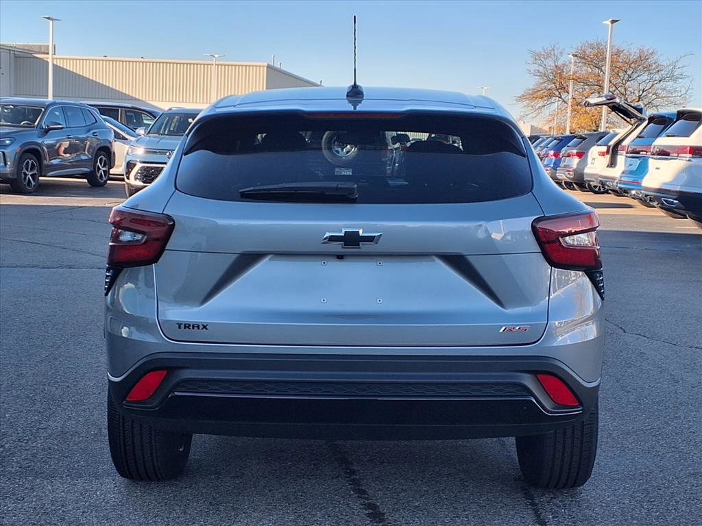 Used 2024 Chevrolet Trax RS w/ Driver Confidence Package image 5