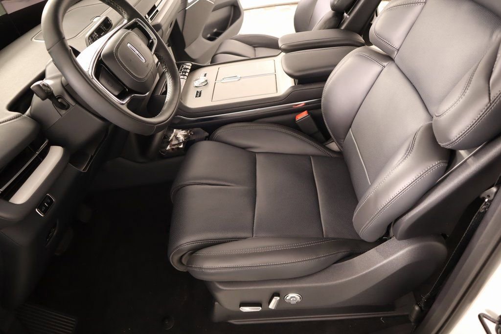 New 2025 Lincoln Navigator Reserve w/ Jet Appearance Package image 11