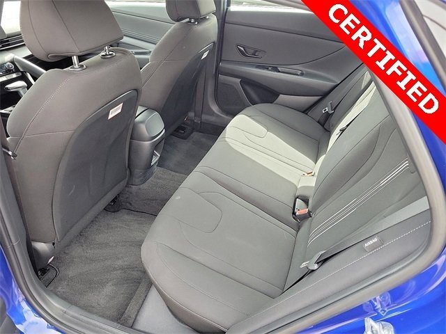Certified 2025 Hyundai Elantra Sport image 17