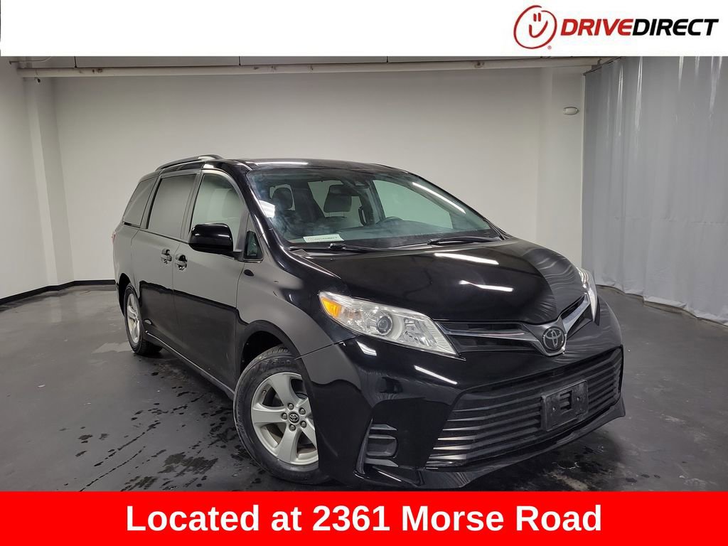 Used 2019 Toyota Sienna LE image 1