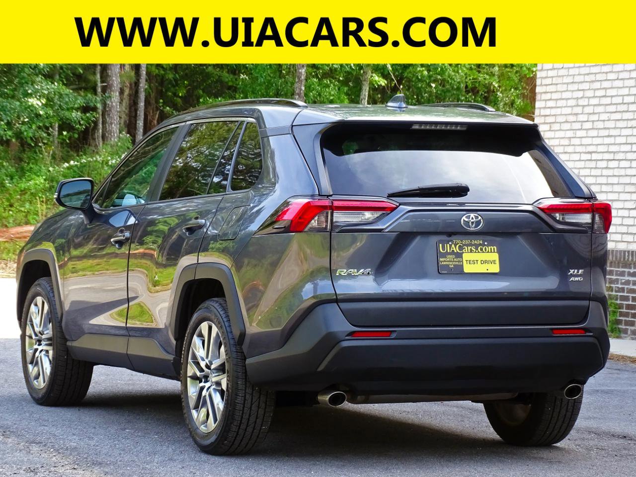 Used 2019 Toyota RAV4 XLE Premium w/ Cold Weather Package AWD/4WD image 7