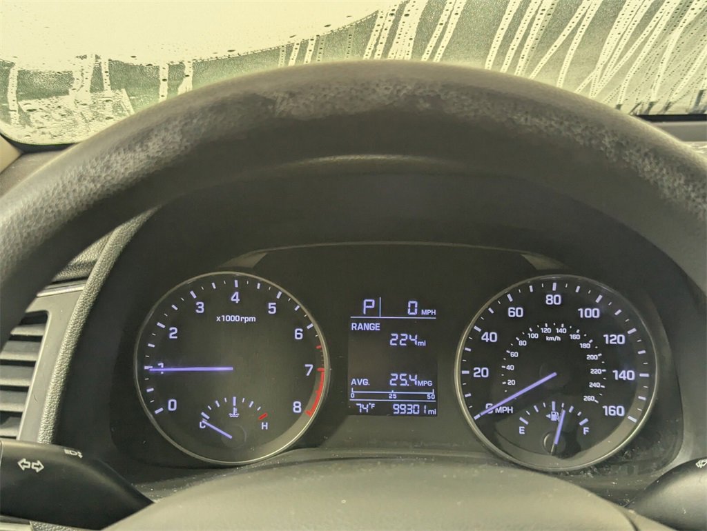 Used 2017 Hyundai Elantra SE image 18