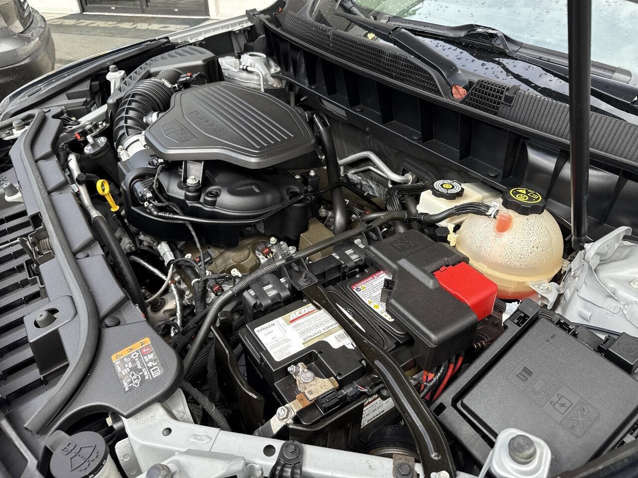 Used 2017 Cadillac XT5 Luxury w/ Driver Awareness Package image 16