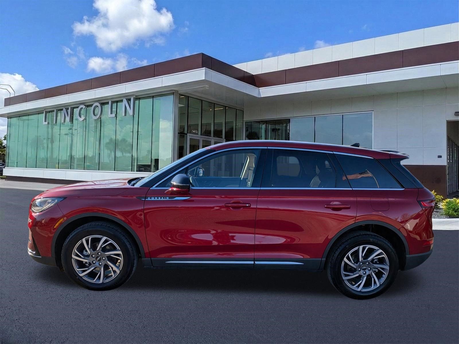 Certified 2023 Lincoln Corsair FWD w/ Equipment Group 101A image 8