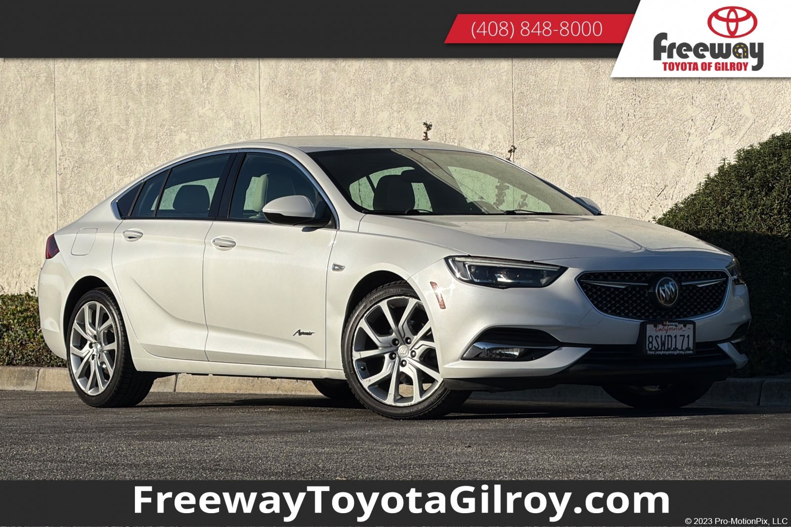 Used 2020 Buick Regal Avenir w/ Driver Confidence Package II FWD image 1