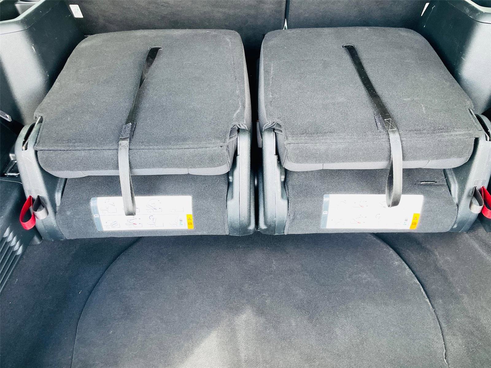 Used 2019 Ford Explorer XLT w/ Equipment Group 201A FWD image 26