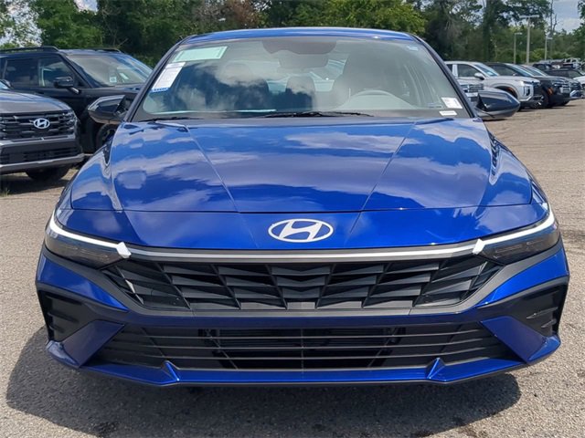 New 2025 Hyundai Elantra SEL image 9