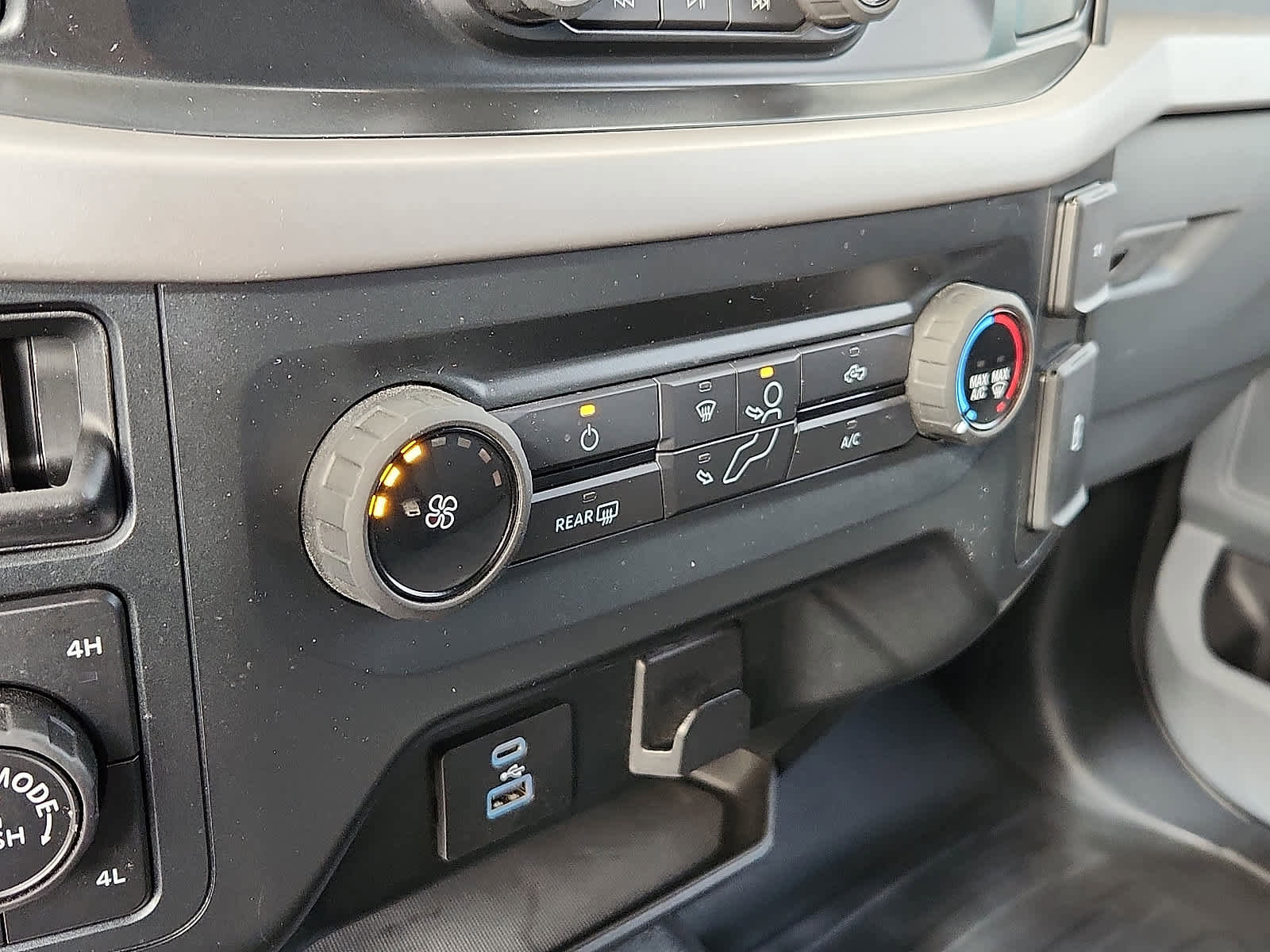 Used 2022 Ford F150 XL w/ Equipment Group 101A High image 17