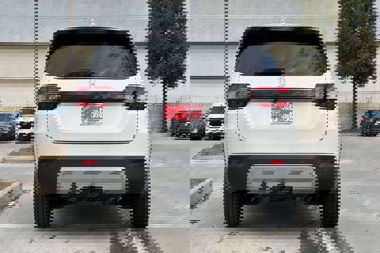 Used 2024 Honda Pilot EX-L image 8