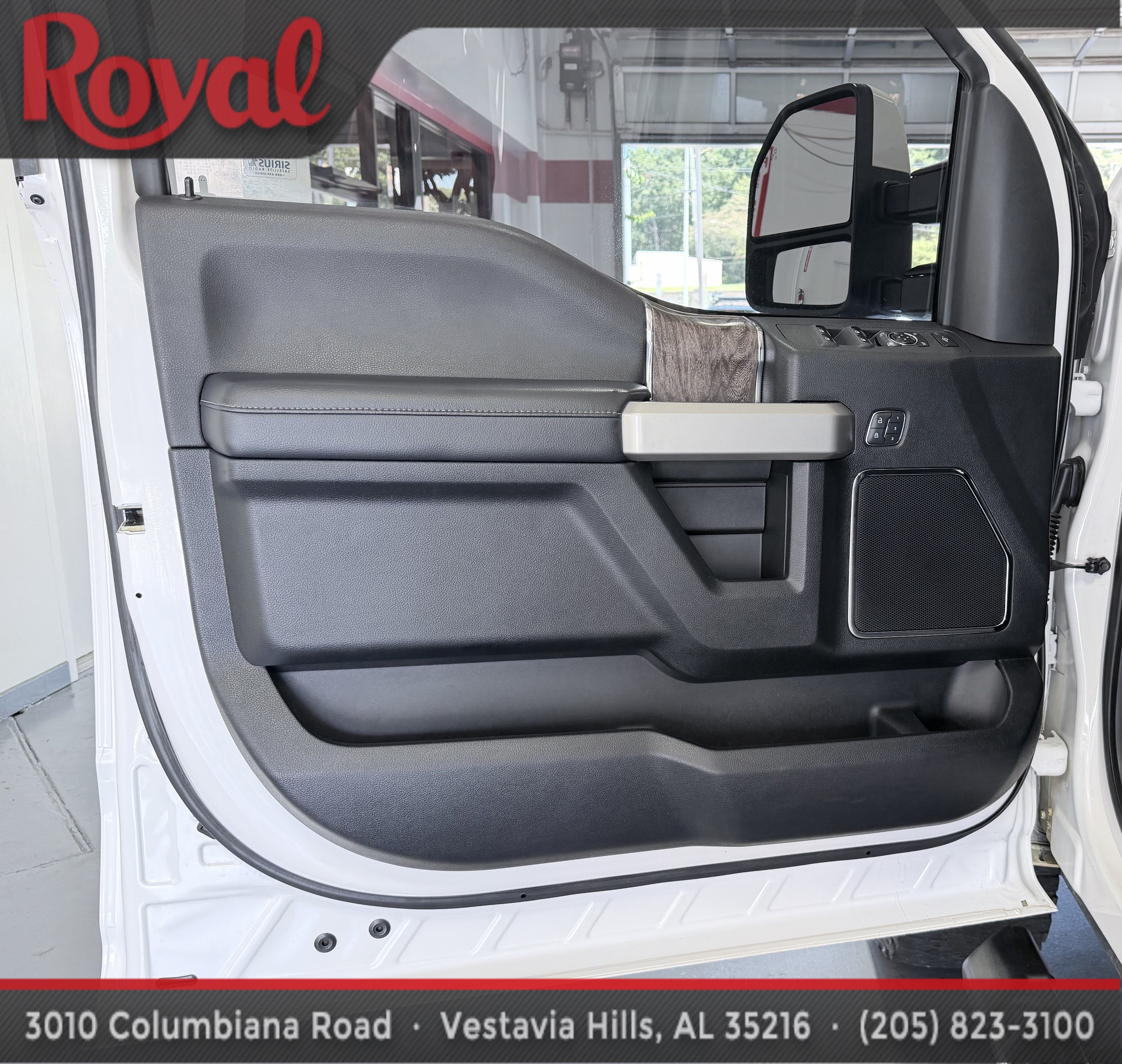 Used 2017 Ford F250 Lariat w/ Lariat Value Package AWD/4WD image 10