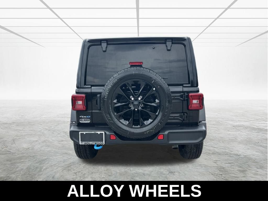 Used 2024 Jeep Wrangler Unlimited Sahara AWD/4WD image 6