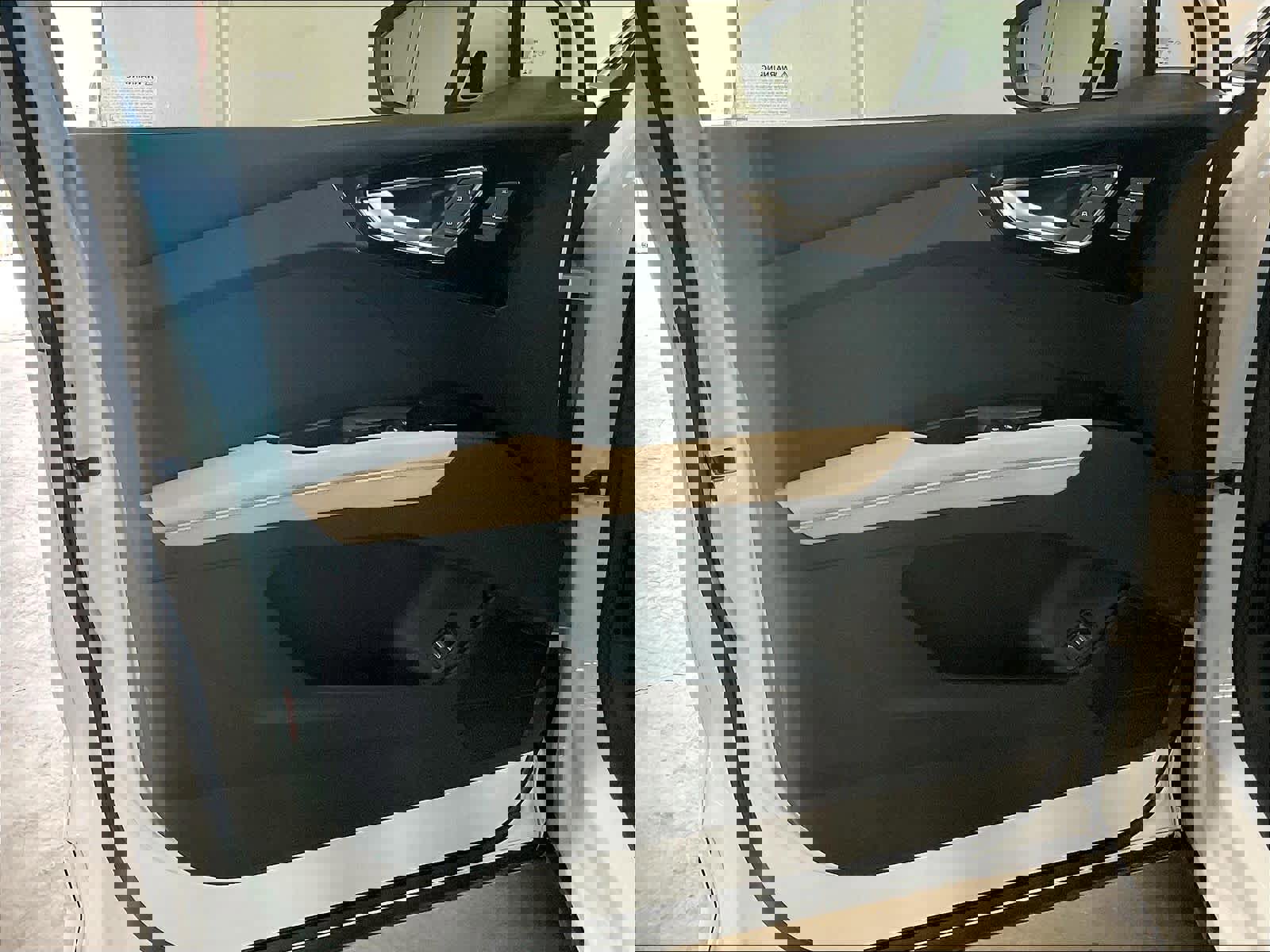 Used 2024 Audi Q4 e-tron Premium w/ Convenience Package image 24