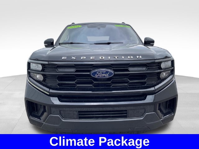 Used 2025 Ford Expedition Active AWD/4WD image 8