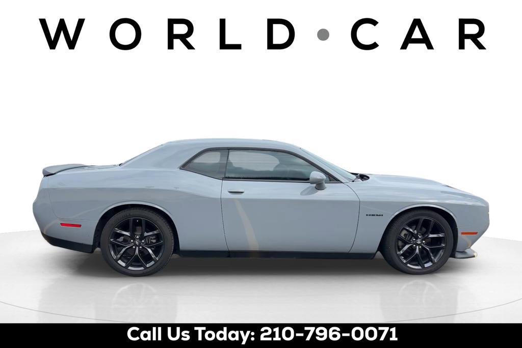 Used 2022 Dodge Challenger R/T w/ Blacktop Package RWD image 2