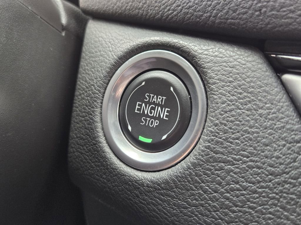 Used 2024 Cadillac XT4 Sport FWD image 27