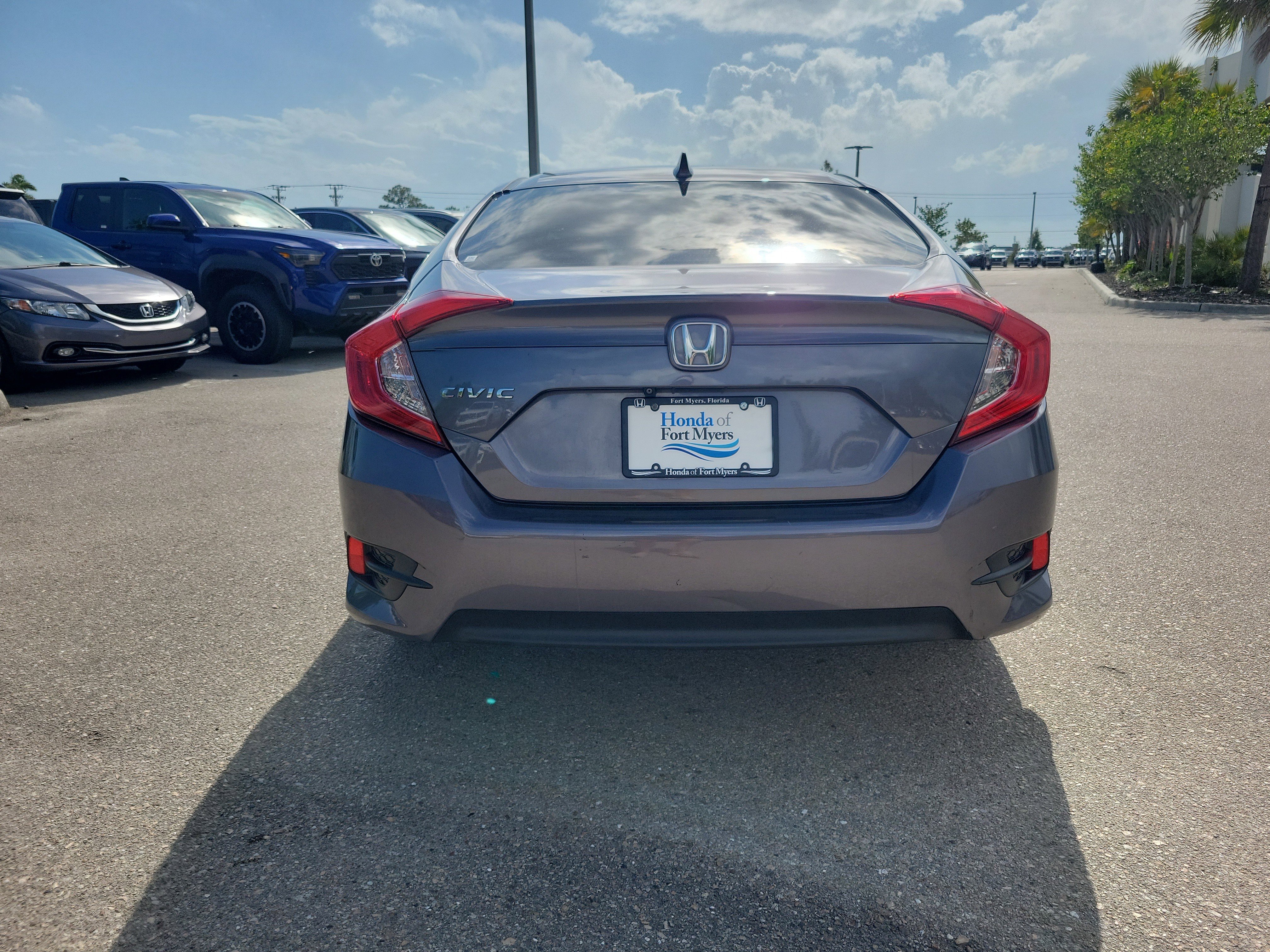 Used 2018 Honda Civic EX image 5