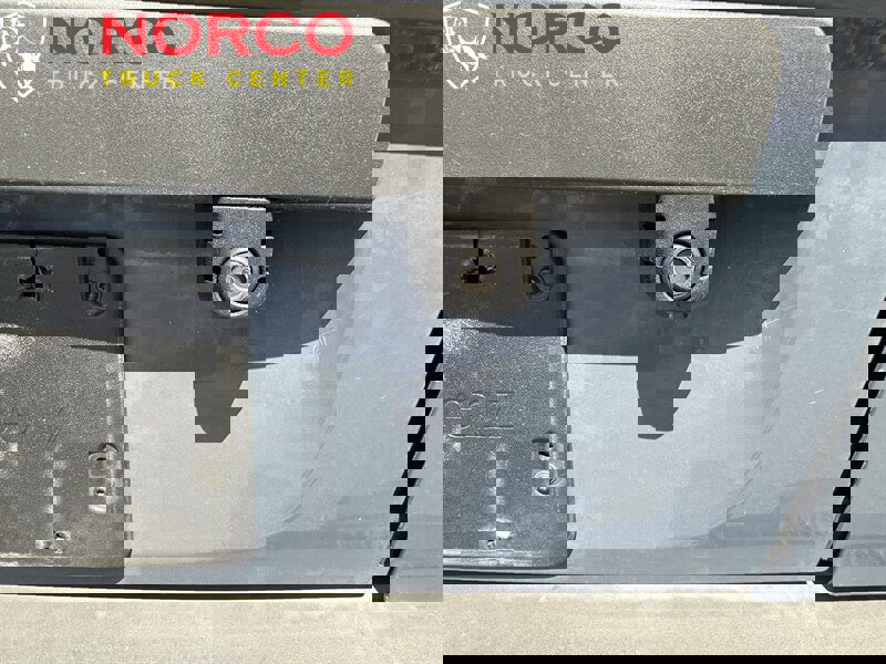 Used 2018 Mercedes-Benz Sprinter 2500 image 13