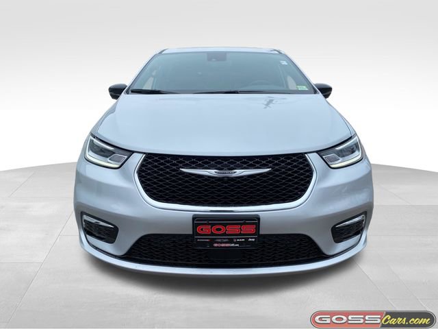 New 2026 Chrysler Pacifica Limited image 2