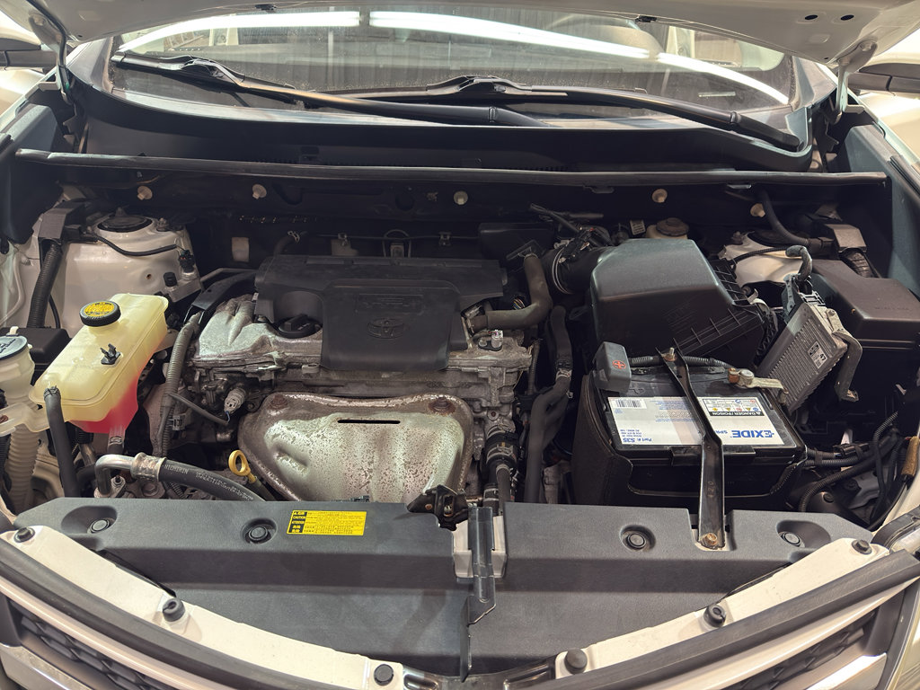 Used 2015 Toyota RAV4 Limited w/ Technology Package image 28