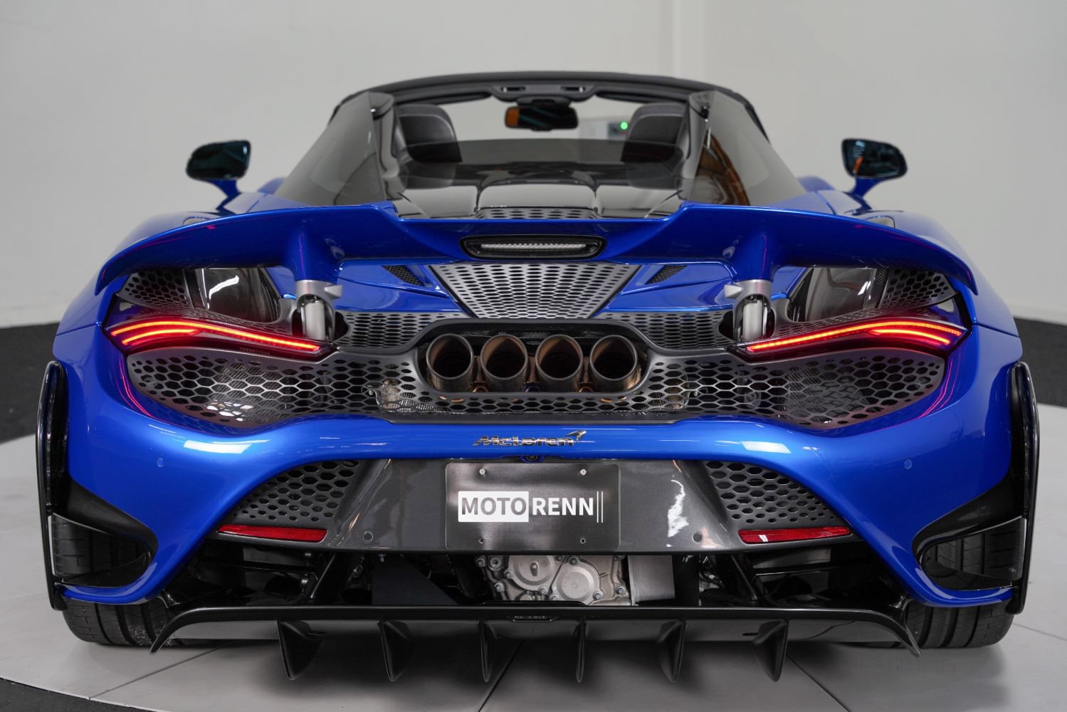 Used 2022 McLaren 765LT RWD image 10