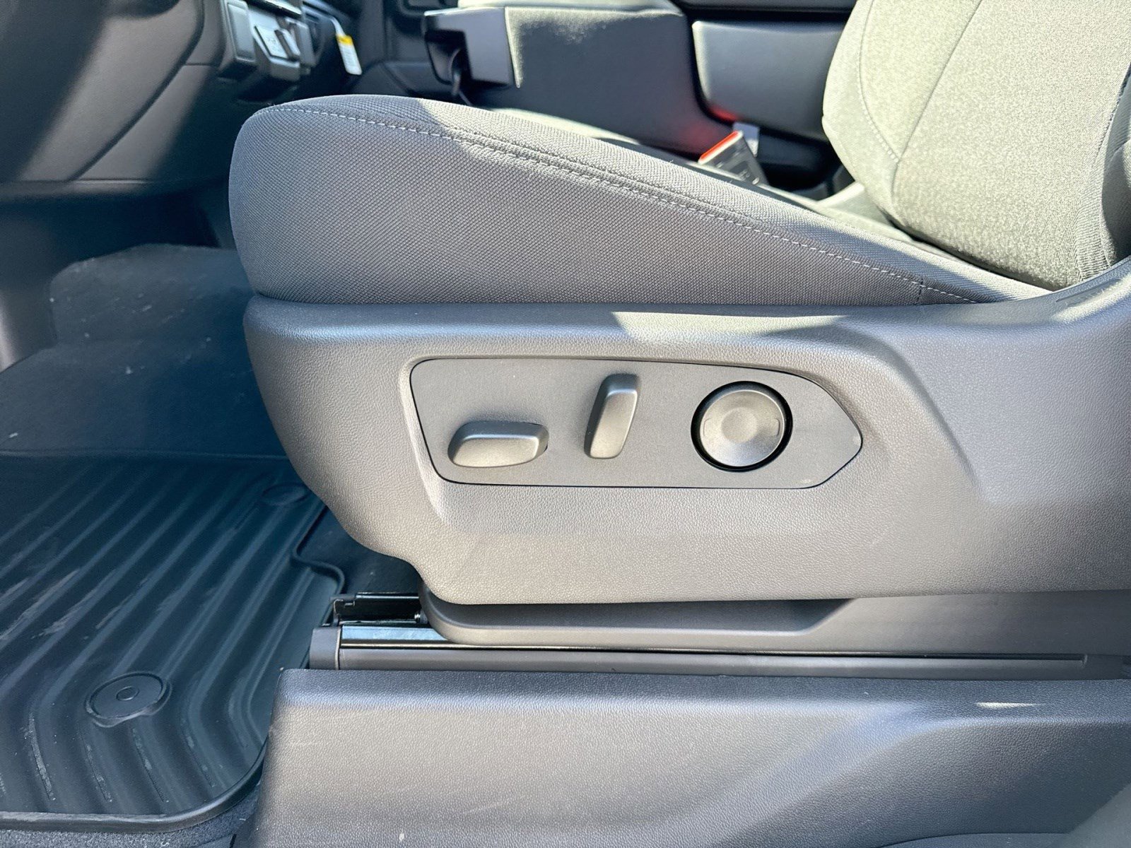 New 2026 Chevrolet Silverado 1500 Custom image 14