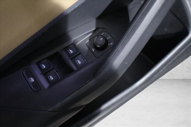 Used 2019 Volkswagen Jetta SEL image 11