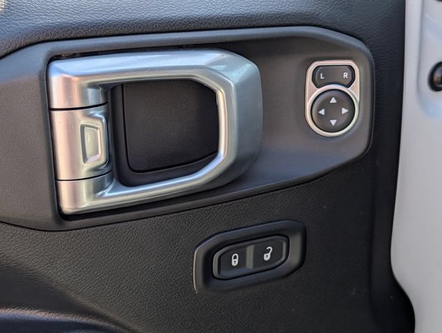 Used 2023 Jeep Wrangler Unlimited Rubicon AWD/4WD image 18