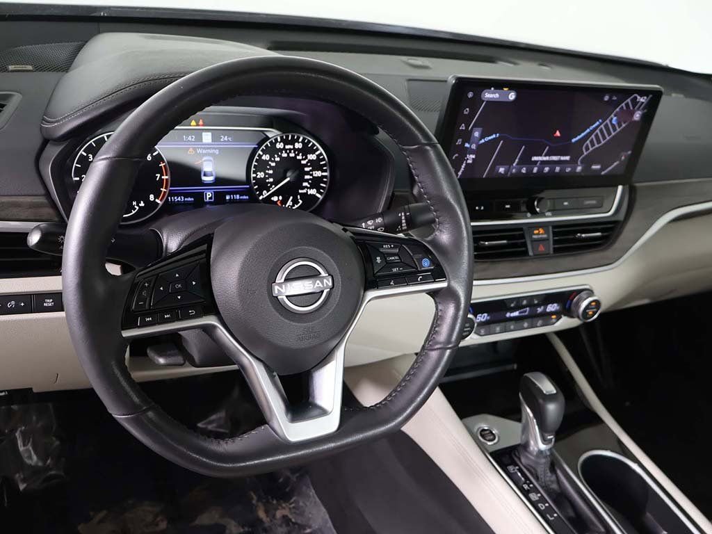 Used 2024 Nissan Altima 2.5 SL image 25