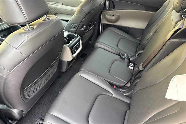 New 2026 Kia Carnival SX image 14